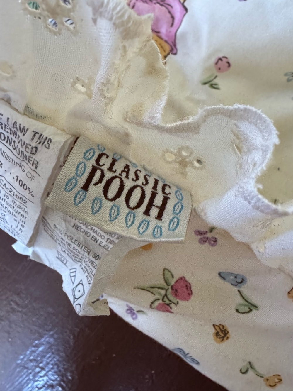 Classic Pooh Cream Baby Quilt with Ruffled Edge - Picture 7 of 11